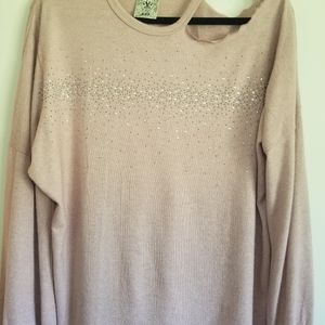 Vocal large cold shoulder